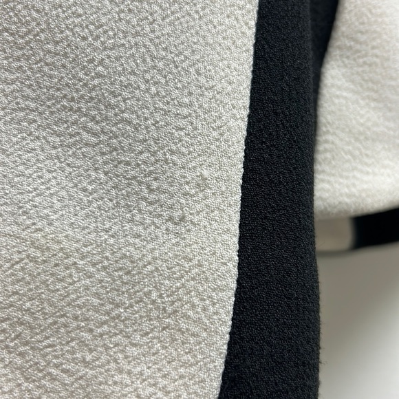 Aritzia Wilfred Exquis Blazer Jacket Cropped Crepe Cream/Black 4 - Picture 10 of 12